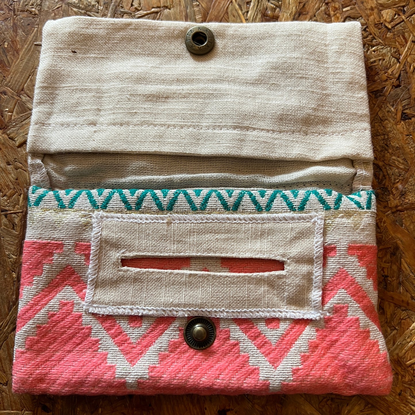 הדגם השש עשרה