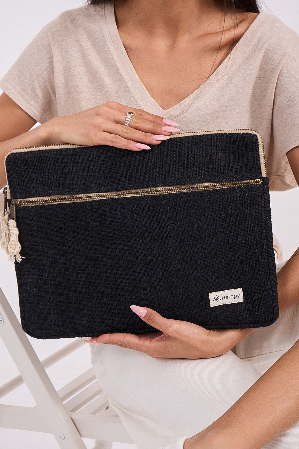 קייס שחור ללפטופ