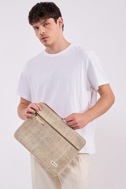 קייס ללפטופ בצבע בז׳