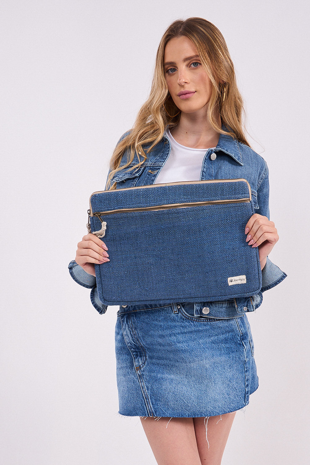 קייס ללפטופ כחול