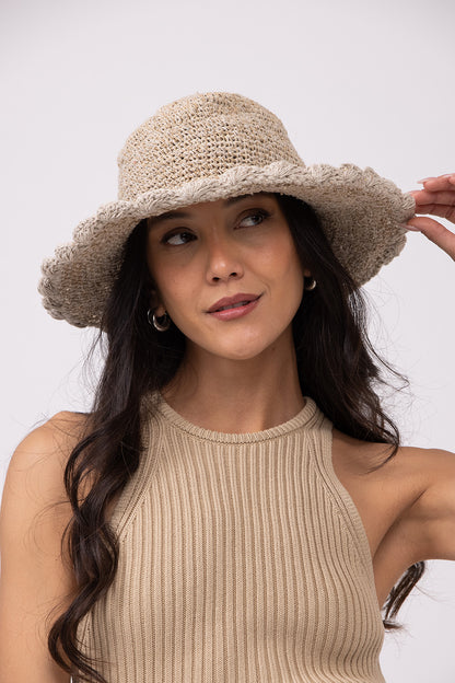 כובע אריגה קצוות