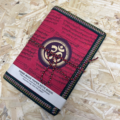 יומן מסע אום אדום