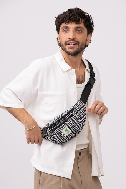 פאוץ׳ פסים  שחור לבן