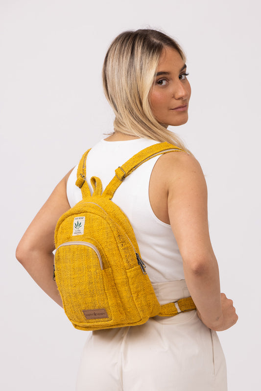 תיק גב קטן צהוב