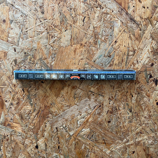 קטורת נאג צ׳מפה שחורה