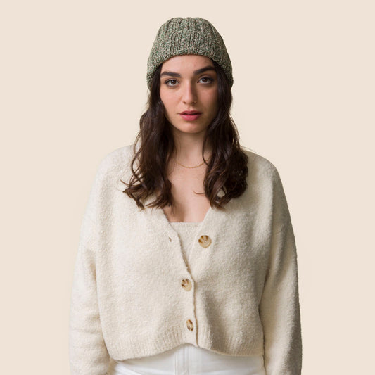 כובע צמר ירוק לבן